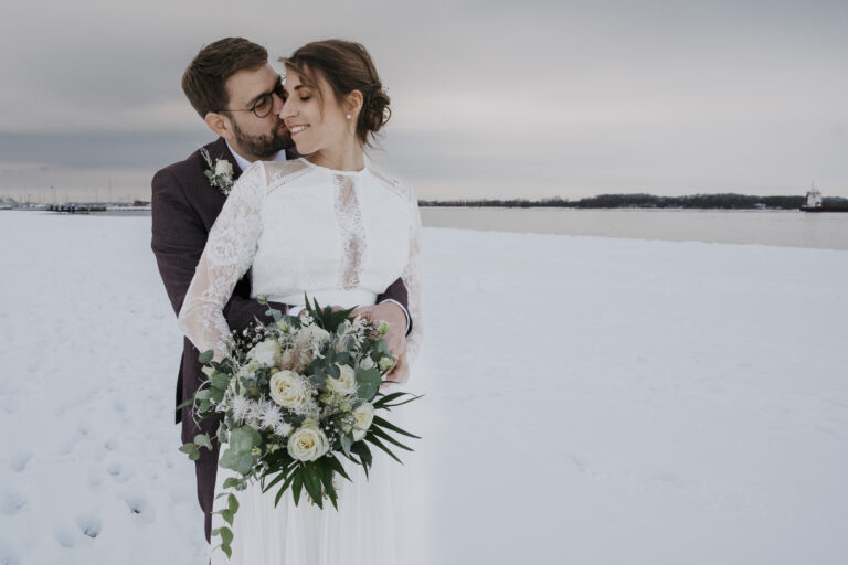Hochzeit von Vivi & Basti in der Lesehalle Laboe